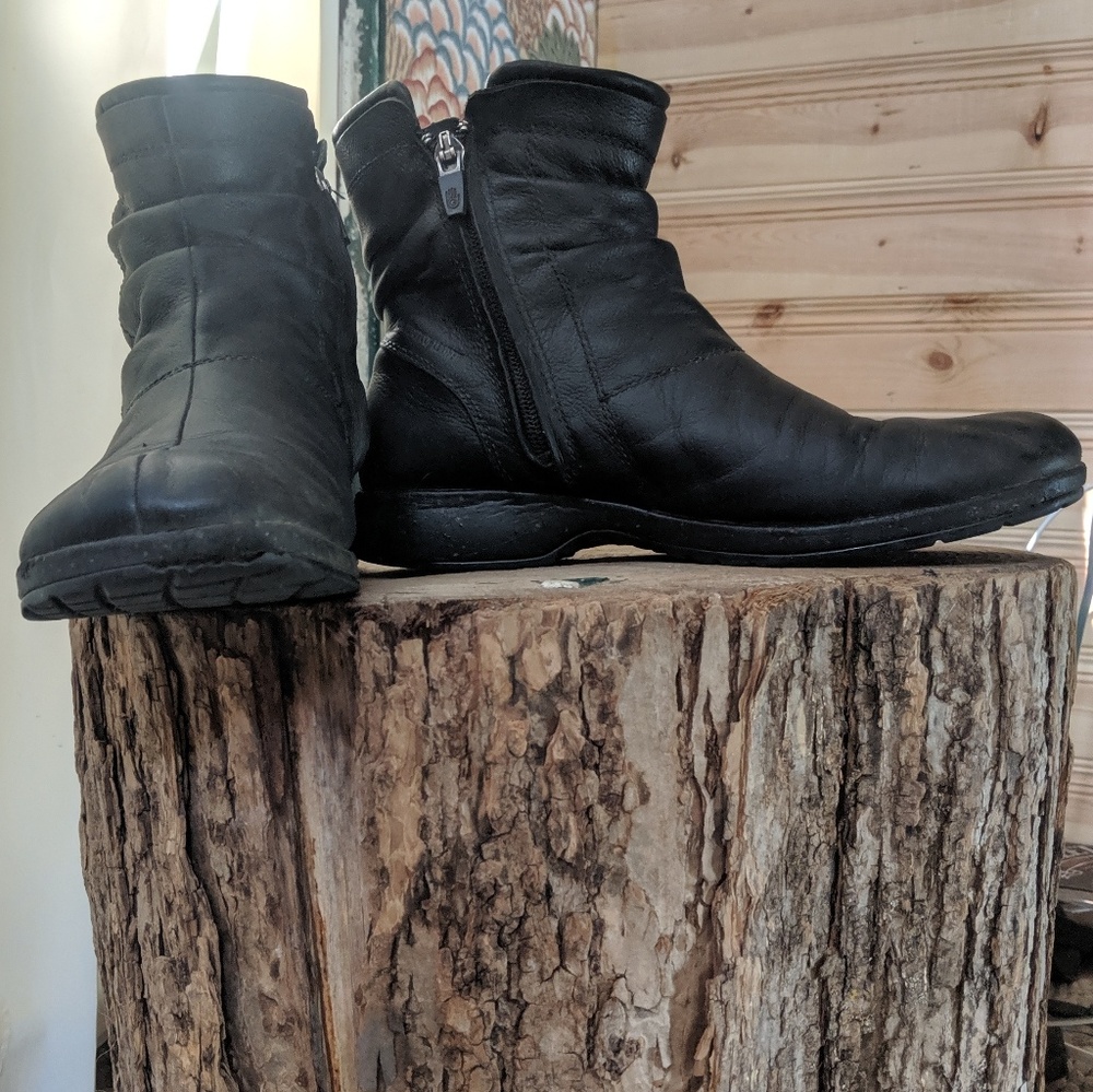 Teva waterproof leather slouch boots